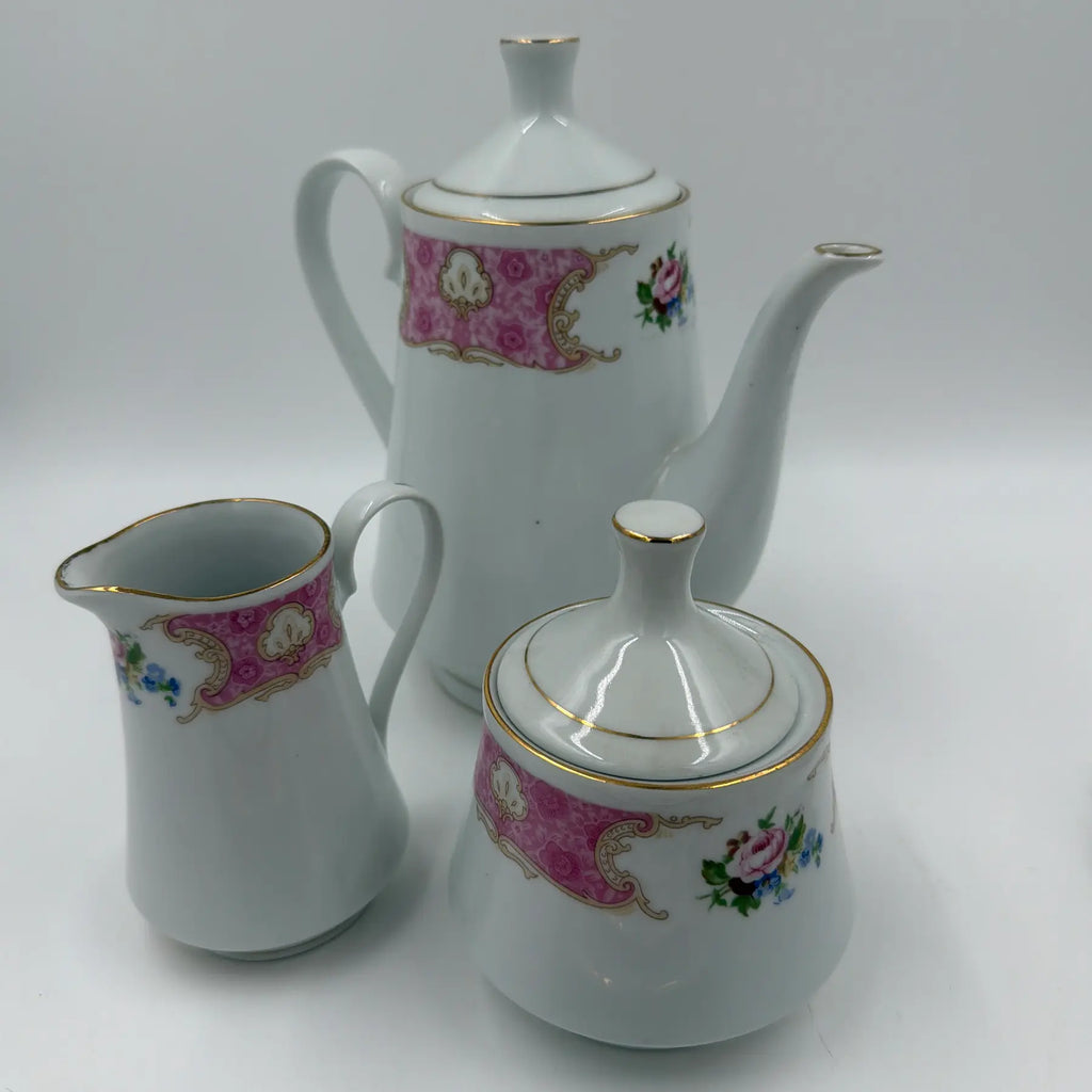 1990s Remington Red Sea Fine China Set With 12 Place Settings - 67 Piece