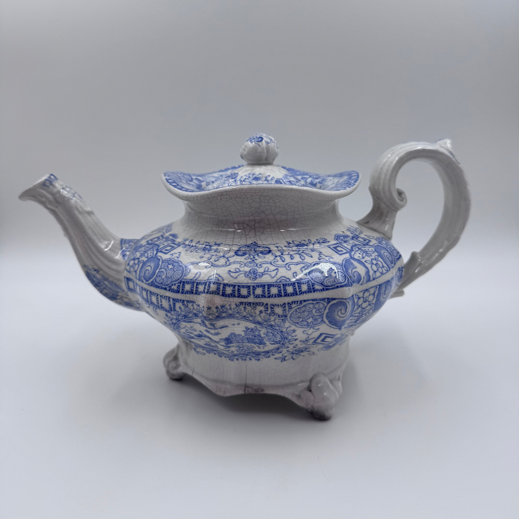 Antique Staffordshire Blue Willow Transferware Teapot | English Regency Period c.1815–1835