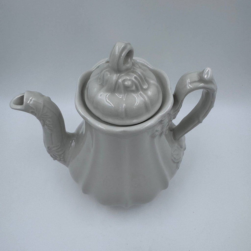 Red Cliff Ironstone Fine China — Grape Pattern Coffee Pot with Lid