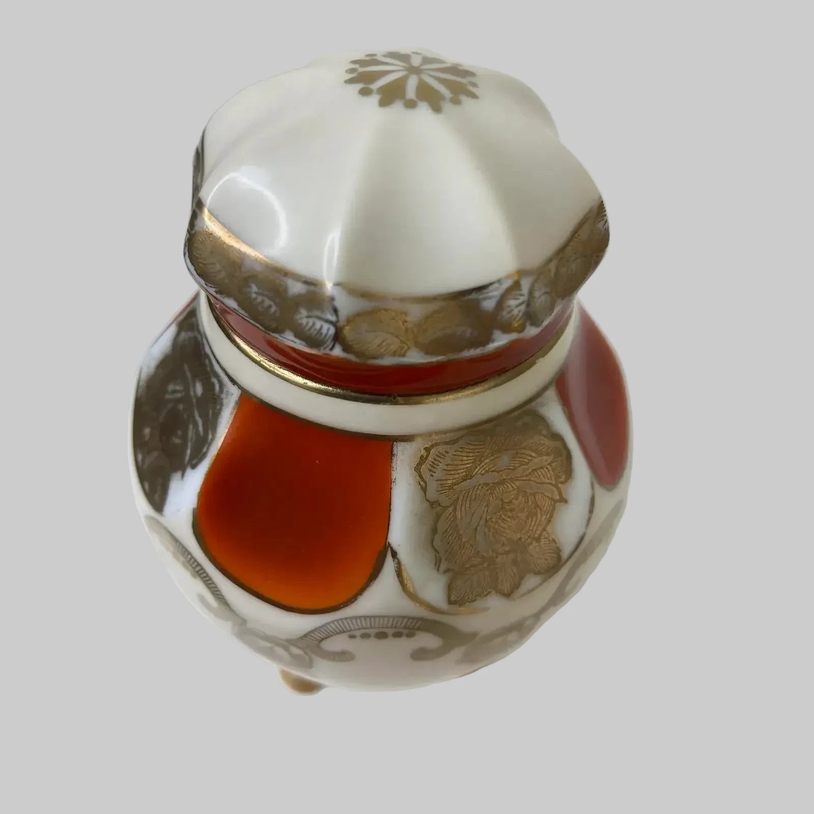 Antique Oscar Schlegelmilch Lidded Porcelain Jar – Hand Painted, Gold Gilt, Tripod Feet – Marked "639"