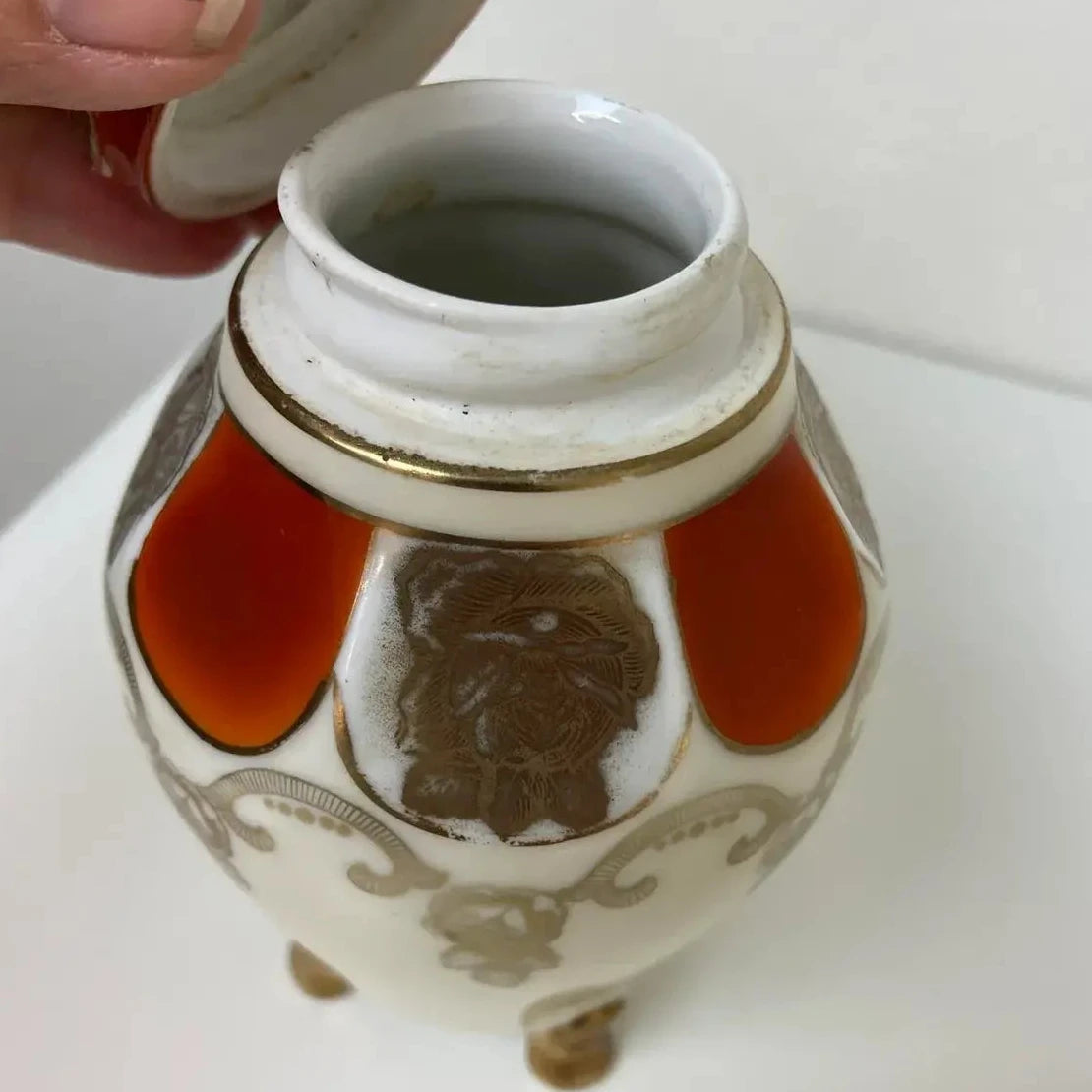 Antique Oscar Schlegelmilch Lidded Porcelain Jar – Hand Painted, Gold Gilt, Tripod Feet – Marked "639"