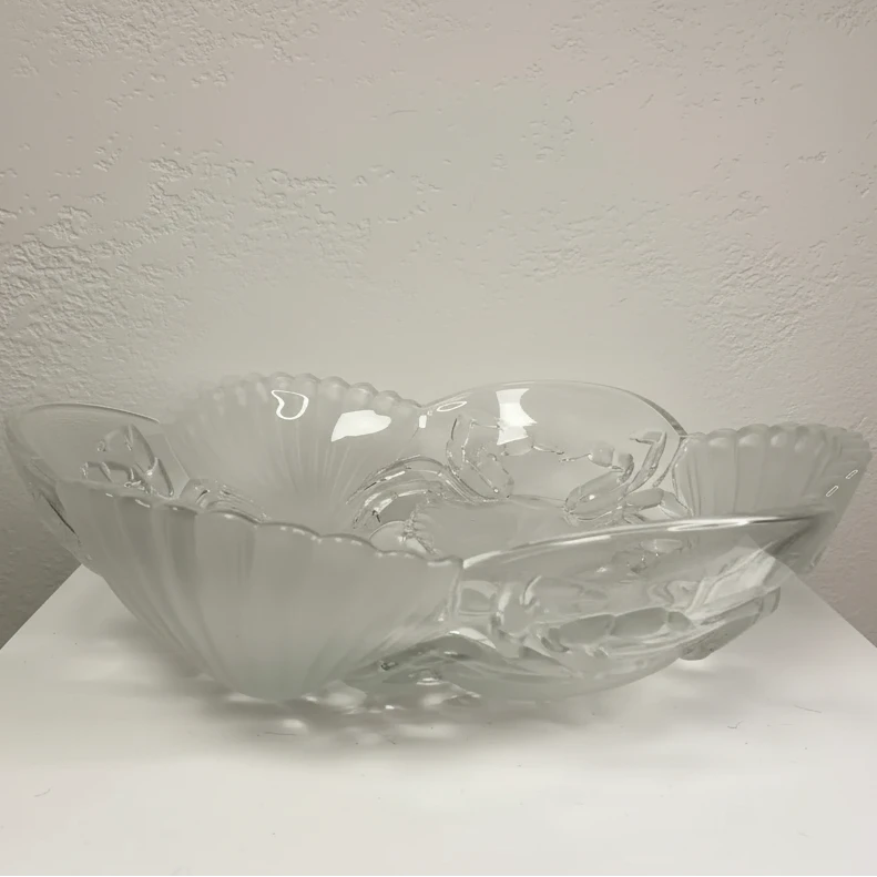 Mikasa “Sea Fare” Crystal Crab & Scallop Bowl – Coastal Centerpiece - Clear and Frosted Glass