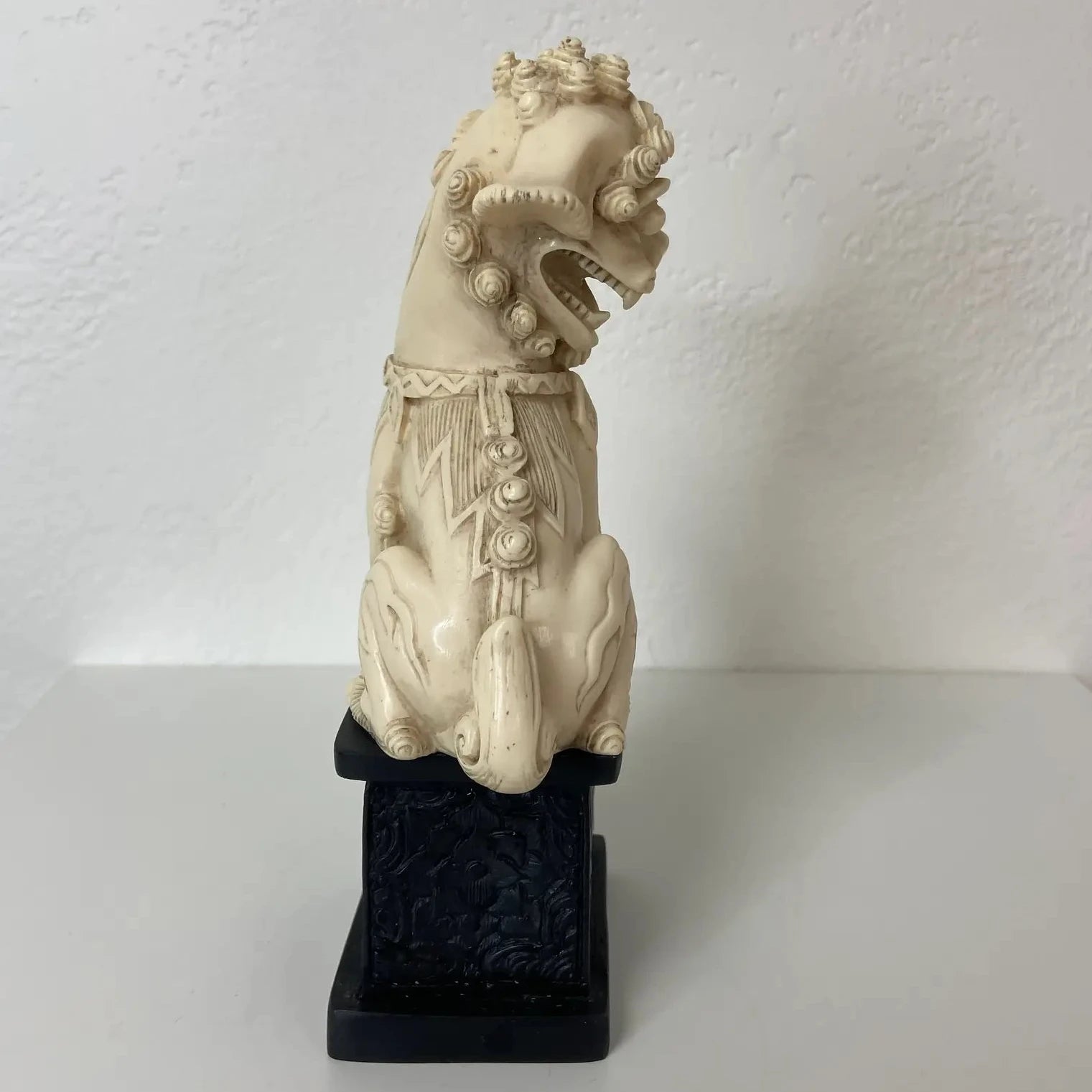Chinese Resin Foo Dog Guardian Lion Statue on Carved Base
