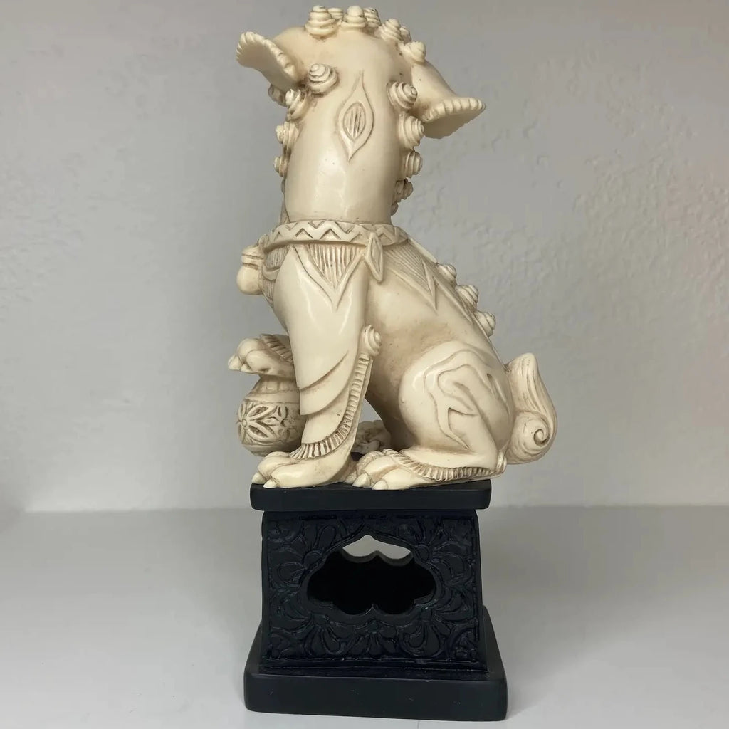 Chinese Resin Foo Dog Guardian Lion Statue on Carved Base