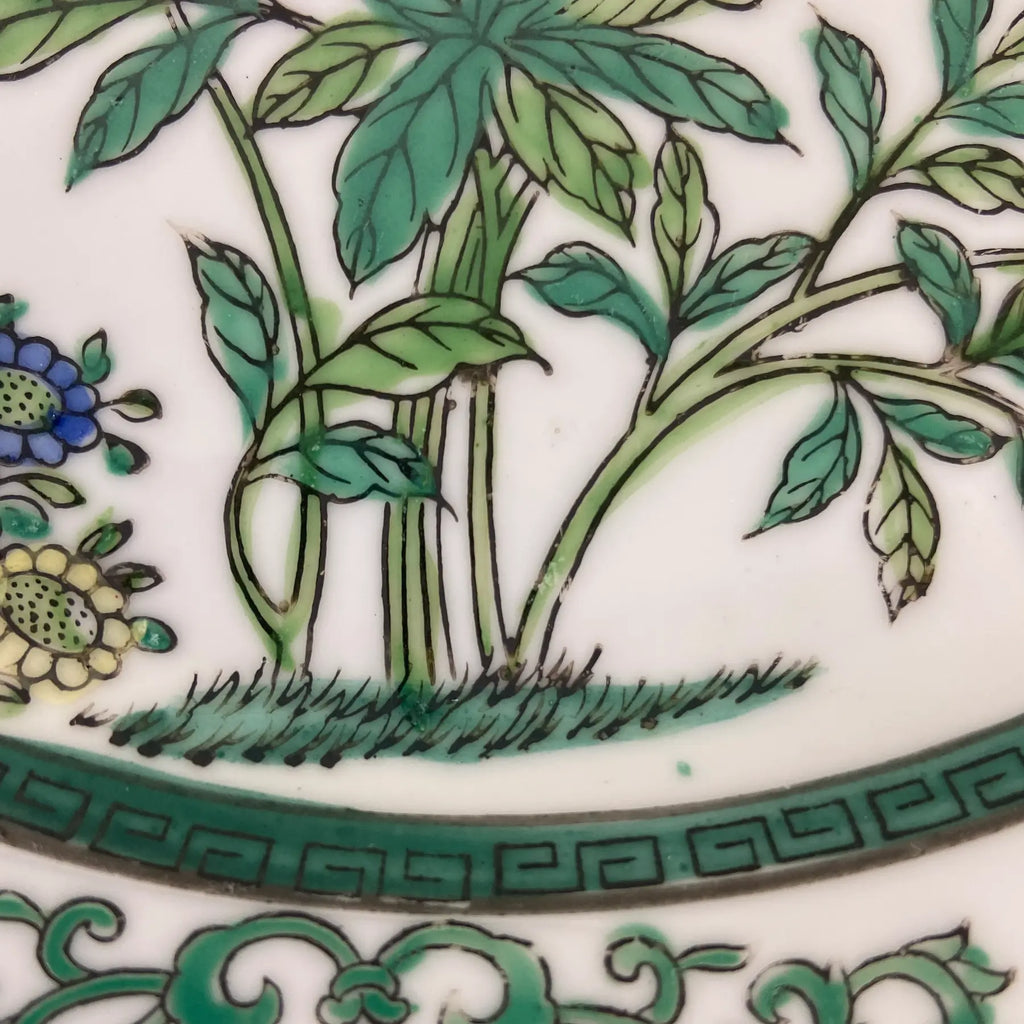 Famille Verte-Style Decorative Porcelain Plate – Made in Macau