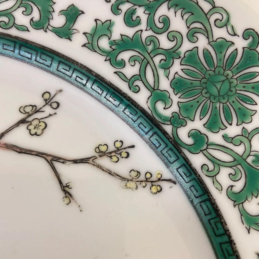 Famille Verte-Style Decorative Porcelain Plate – Made in Macau