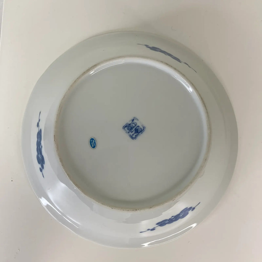 Japanese Imari-Style Scalloped Porcelain Bowl With Peony & Chrysanthemum Motif